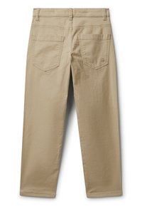 Béžové chinos kalhoty s rovnými nohavicemi, obsahující dvě zadní kapsy a jemné šití. Měkký bavlněný materiál a hladká textura.