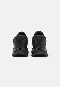 Guess BELLUNO  - Sportcipő - black