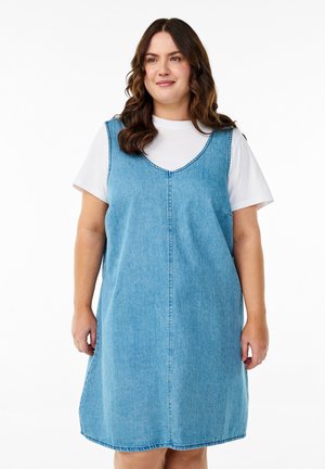 Zizzi MIT V-AUSSCHNITT - Denim dress - light blue denim