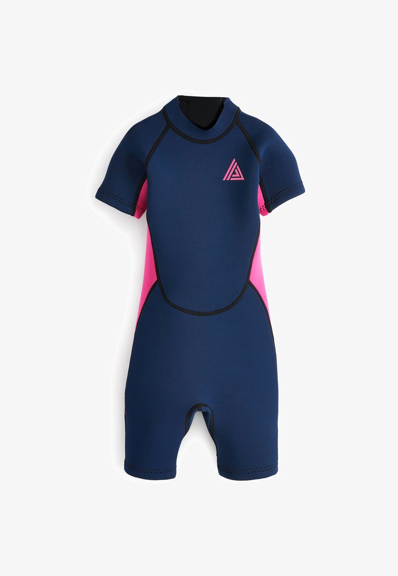Tumši zils īss neoprēna wetsuits ar rozā sānu paneļiem. Iekļauj īsus piedurknes, apaļu kaklu un plakano šuvju šūšanu.