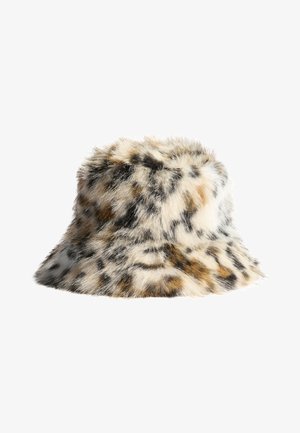 Bøllehat af imiteret pels med flerfarvet leopardprint i nuancer af hvid, sort, brun og tan på en hvid baggrund.