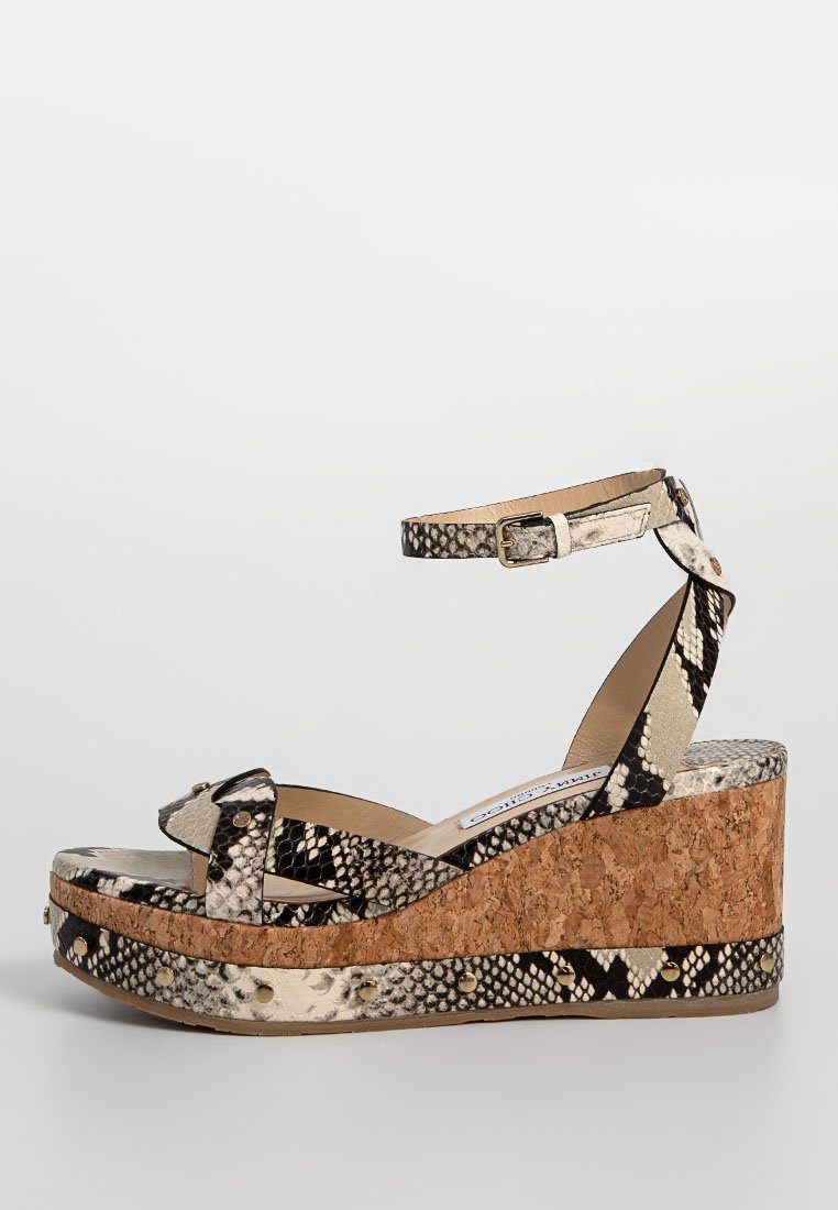 Jimmy Choo Sandalen met sleehak beige