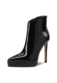 Stivale alla caviglia in pelle verniciata nera con punta affusolata, alto tacco a stiletto e suola a piattaforma. Finitura liscia con una silhouette elegante.
