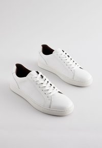 Non selezionato, white