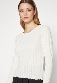 ONLY ONLCARLOTTA  - Langarmshirt - cloud dancer