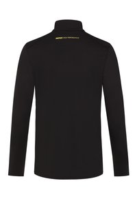 Zwarte langslavige poloshirt van gladde stof. Heeft een hoge kraag en een logo op de achterkant in het geel. Eenvoudig, strak ontwerp.