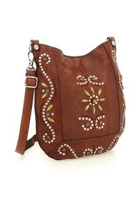 Borsa a mano in pelle marrone dalla forma curva, arricchita da dettagli dorati e borchie simili a cristalli, con motivi floreali e a spirale intricati.