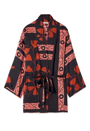 Giacca nera in stile kimono con motivi floreali e geometrici rossi, maniche larghe e cintura da annodare in vita.