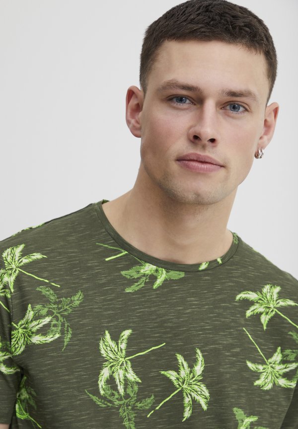 BHTee - Print T-shirt - forest night3