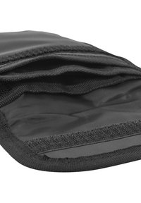Urban Classics Taška cez plece - black