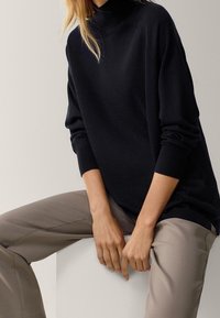 Massimo Dutti Trui - black