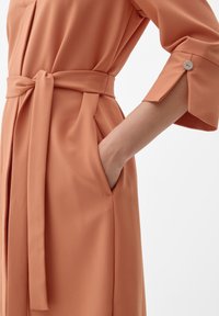 s.Oliver BLACK LABEL Jurk - bernstein