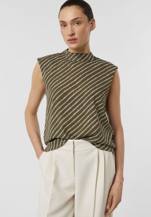 - T-shirt z nadrukiem