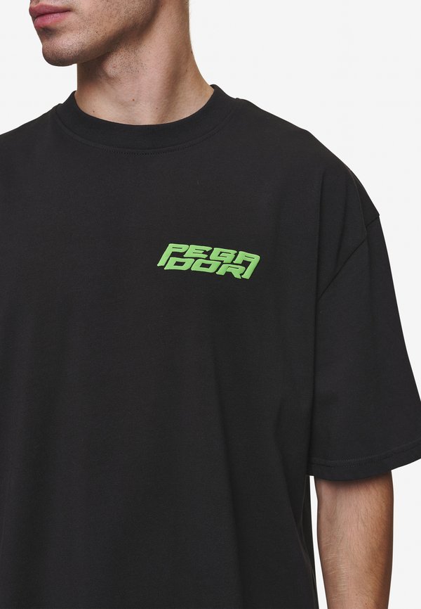 DOYER OVERSIZED TEE - Print T-shirt2