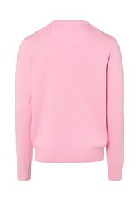 Różowy sweter wykonany z miękkiego materiału, z prążkowanym brzegiem i mankietami, długimi rękawami oraz okrągłym dekoltem. Widok od tyłu.