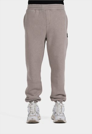 PROHIBITED HERREN PROHIBITED SWEATPANTS - Verryttelyhousut - sand stone washed