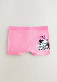 Rosa bomullsshorts med en mjuk textur, prydda med en grafisk bild av Minnie Mouse och texten "MINNIE MOUSE" i en kontrasterande färg.