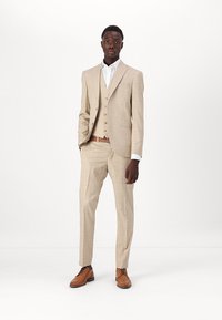 Isaac Dewhirst THE FASHION SUIT  - Kostiumas - beige