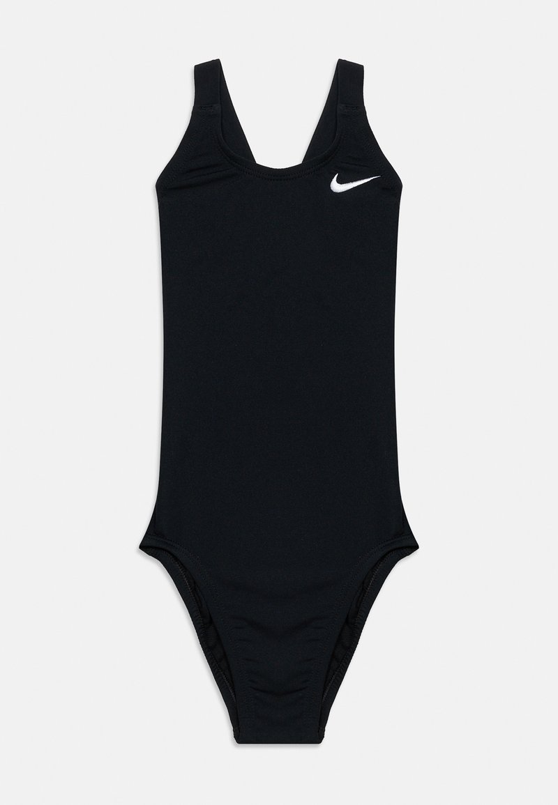 Maillot de bain sportif une pièce noir avec larges bretelles et logo blanc Nike Swoosh sur la partie supérieure gauche de la poitrine.