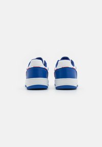 Champion Basketsko - white/blue/red