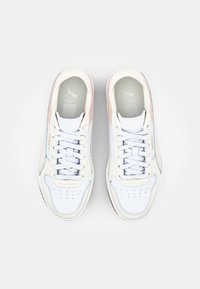 Thumbnail Image 7