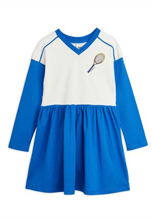 Vestido azul y blanco con mangas largas, cuello en V y falda fruncida. Incluye un gráfico de raqueta de tenis en el pecho.