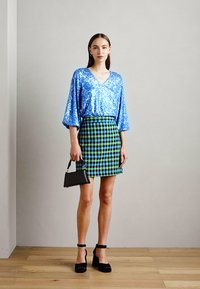 b.young BYSOLIA - Blúz - swedish blue