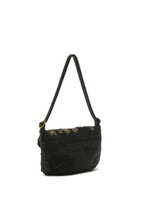 Borsa a tracolla nera con perline, superficie testurizzata, un solo cinturino e dettagli decorativi in oro e rosso vicino alla parte superiore. Forma compatta e rettangolare.