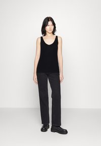 Vero Moda VMNEWLEX SUN SL GA NOOS - Top - black
