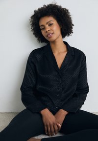 BOSS MONOGRAM - Pyjamapaita - black