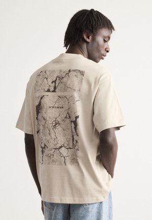 BOSS NOWHERE - Print T-shirt - light beige