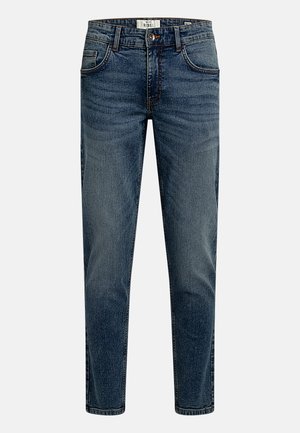 Jean en denim bleu foncé avec une coupe droite, design à cinq poches et coutures contrastées. Comprend une fermeture à bouton et des passants de ceinture.