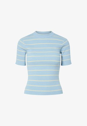 Top in maglia a coste azzurro chiaro con maniche corte, caratterizzato da sottili righe orizzontali bianche e collo alto. Design aderente.