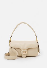 COACH COVERED CLOSURE PILLOW TABBY SHOULDER - Handbag - ivory