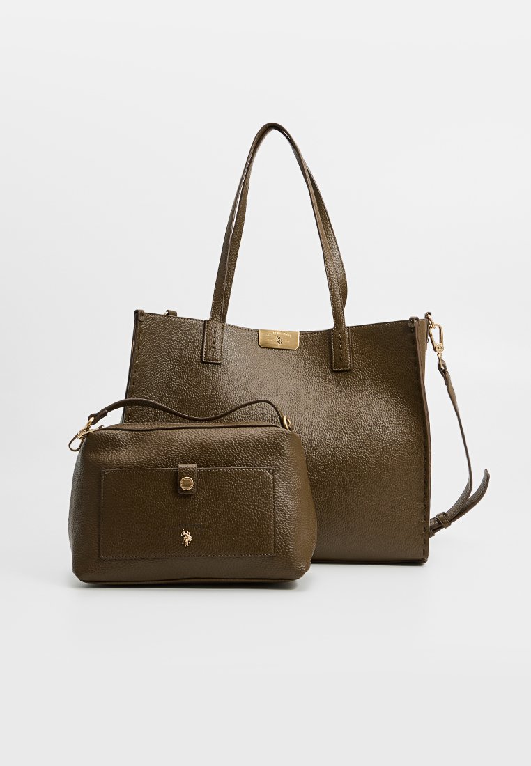 Braune Leder-Tote mit strukturiertem Finish, zwei stabilen Griffen und einem abnehmbaren, mit Reißverschluss versehenen Täschchen. Goldfarbene Hardware und dezente Markenkennzeichnung.