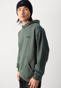 Marc O'Polo DENIM PRINT - Mikina s kapucňou - teal green