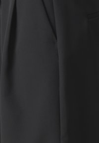 Vero Moda VMBECCA - Shorts - black