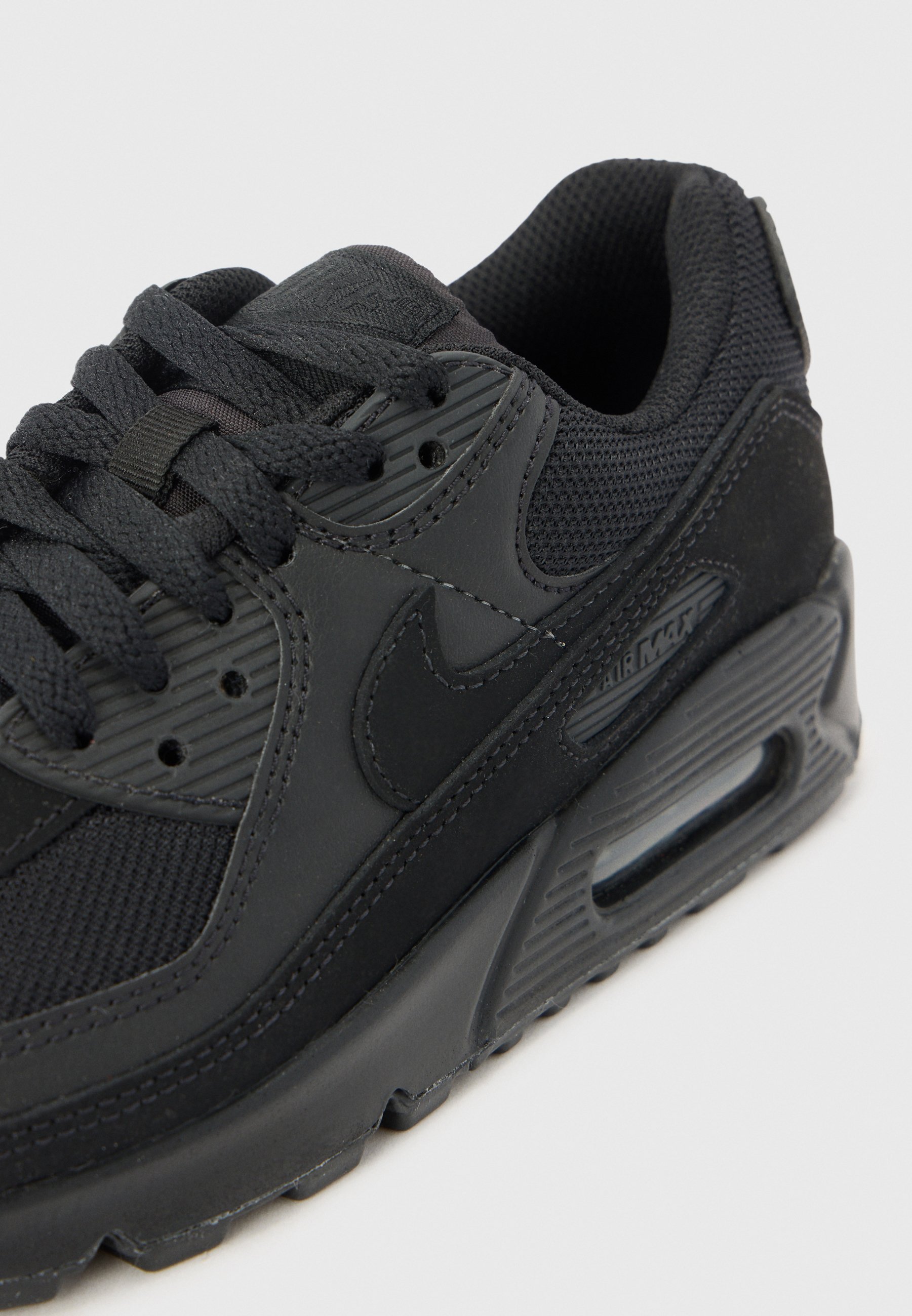 black air max 90 size 8