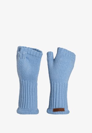 Blauwe gebreide vingerloze handschoenen met geribde manchetten. Gemaakt van zachte draad, met een gestructureerd breipatroon en een leren label op de pols.