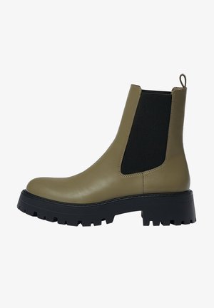 PULL&BEAR, Boots à talons - green