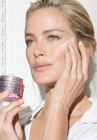 ESTÉE LAUDER ESTÉE LAUDER RESILIENCE MULTI EFFECT  TRIPEPTIDE FACE AND NECK - Face cream - trockene haut