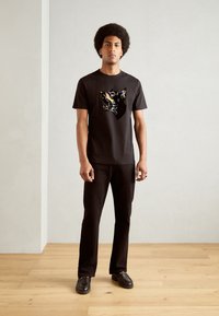 Antony Morato REGULAR FIT FLOCK PRINT - Majica kratkih rukava s printom - black