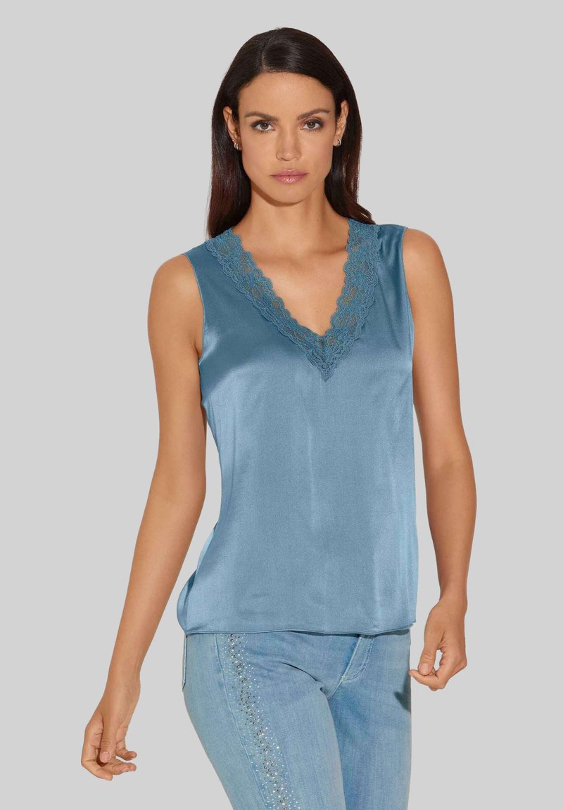 MADELEINE STRICKKLEID - Blouse - smoke blue