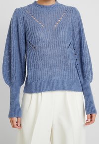 JUST FEMALE Svetr - blue