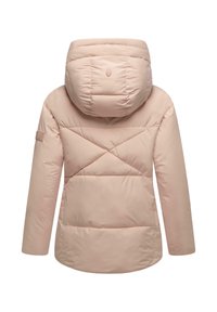 Felle roze pufferjack met een capuchon, voorzien van horizontale en diagonale quiltpatronen, een logo op de linkermouw en met rits afgesloten zakken.