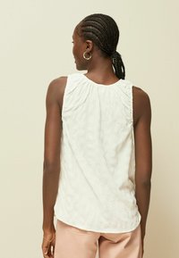 Next TEXTURED RUCHED SLEEVELESS RACER - REGULAR FIT - Blouse - white