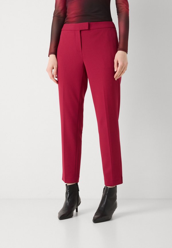 FOUNDATION FRONT TAB SLIM SIDE SLITS - Trousers - beet3