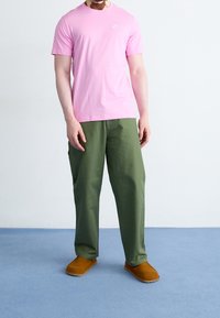 Nike Sportswear T-shirt - bas - pink