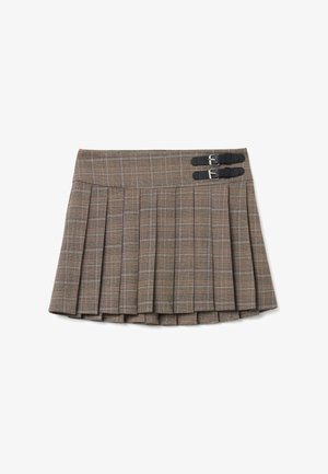 Kariertes Minirock in Brauntönen, mit Falten, flachem Bund und zwei schwarzen Schnallen an der Seite zum Verschließen.