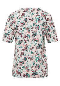 Bloemmotief korte mouwen top in pastelroze, met teal en donkerrode accenten, zachte textuur en ronde halslijn.